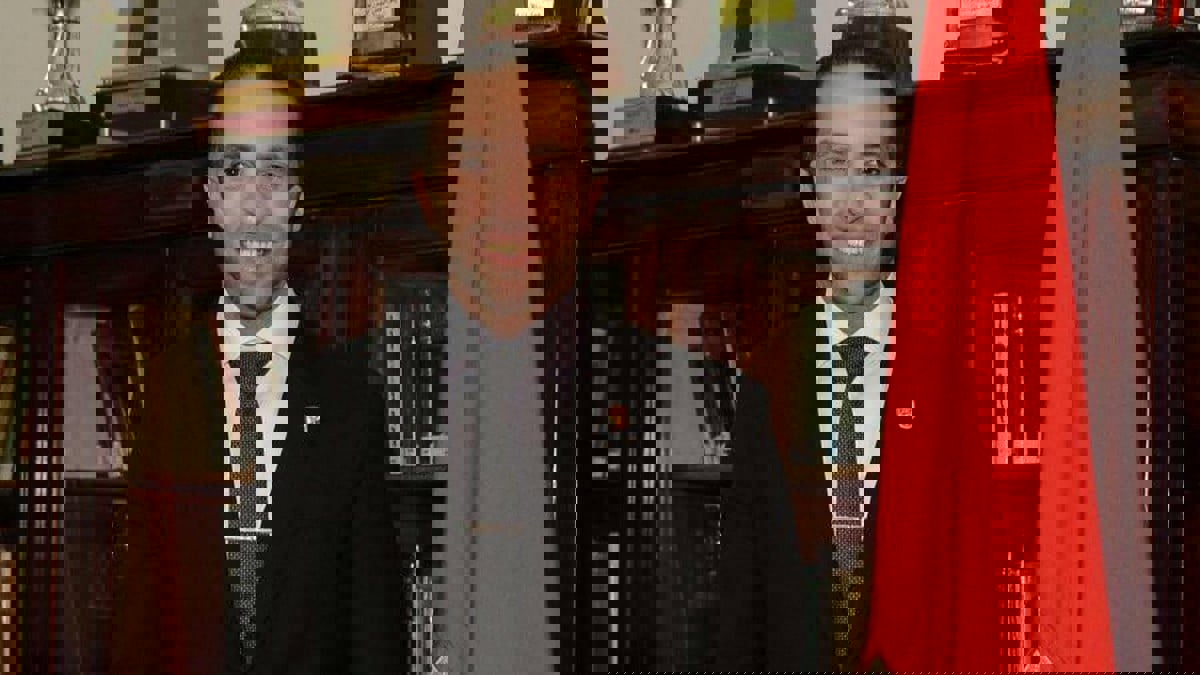 عضو مجلس إدارة الأهلي يوضح جملة "عيني مش مكسورة".. ويقدم بلاغين ضد تركي آل الشيخ (فيديو)