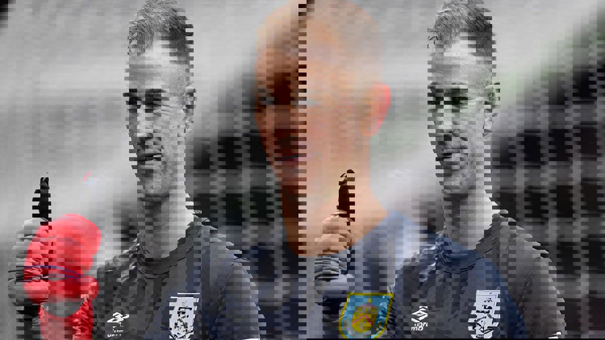 تقرير: توتنهام يسعى لضم الحارس جو هارت في صفقة انتقال حر