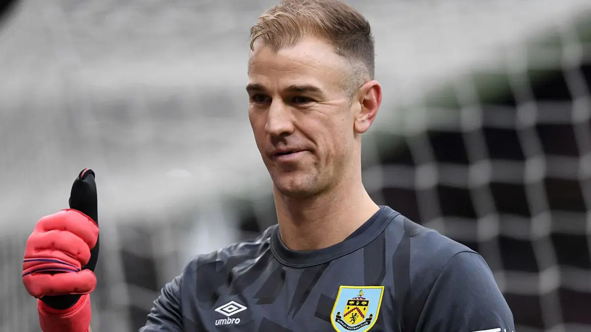 تقرير: توتنهام يسعى لضم الحارس جو هارت في صفقة انتقال حر