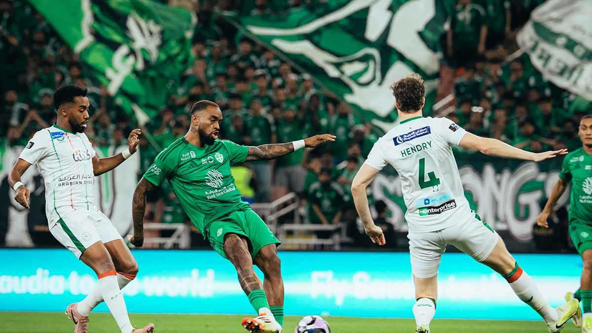ترتيب الدوري السعودي: الأهلي يكتسح الاتفاق ويضغط على الهلال بصراع الصدارة 
