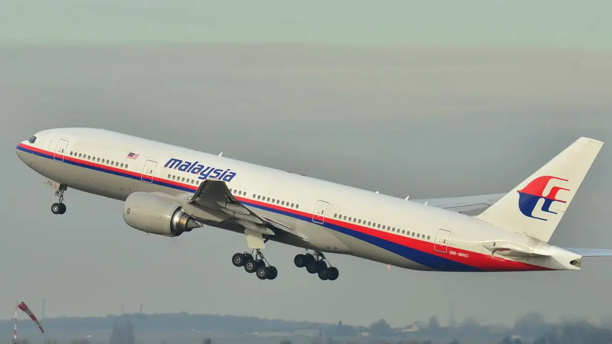 مسارها "تغيّر" يدويا.. عائلات ضحايا الطائرة الماليزية يسترجعون ذكرياتهم