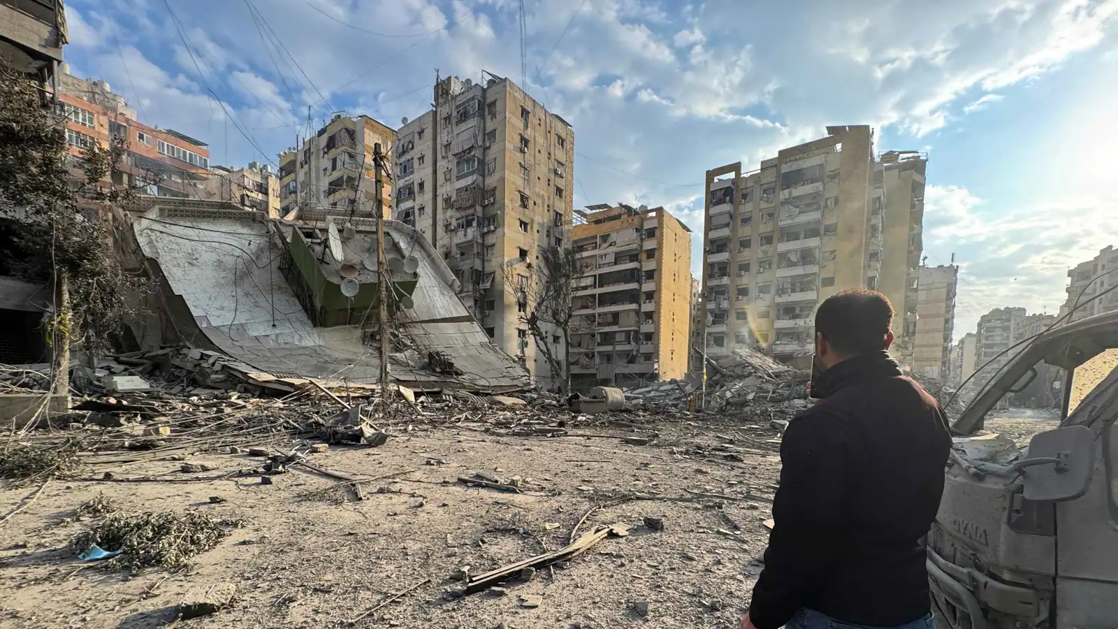 غارة إسرائيلية عنيفة تهز الضاحية الجنوبية في بيروت (فيديو)