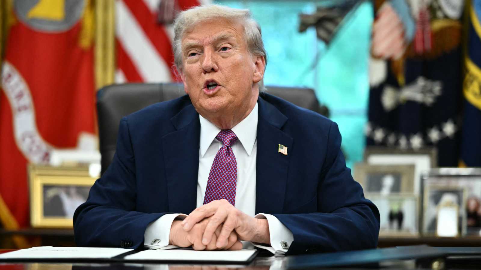 ترامب يحذر حماس من استخدام الرهائن "دروعا بشرية" في غزة