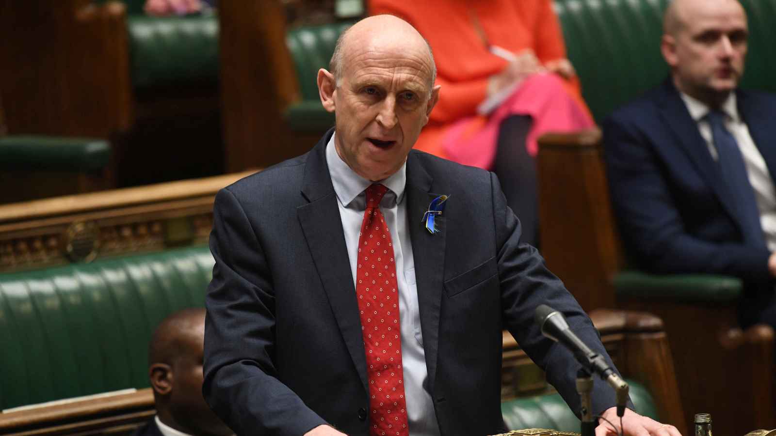 وزير الدفاع البريطاني: نطارد "سفينة تجسس روسية" في بحر المانش