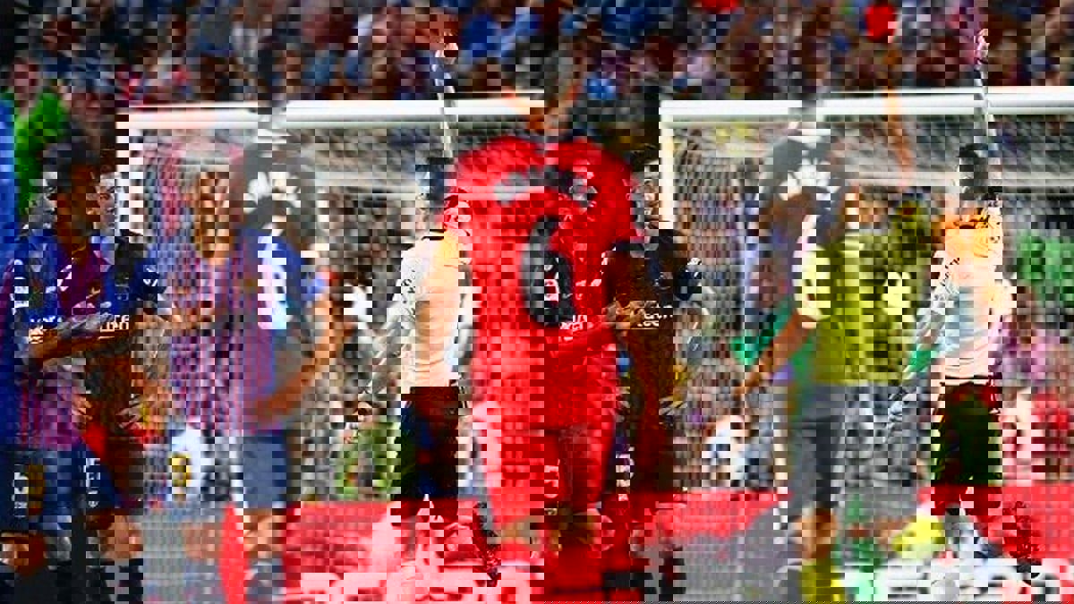 برشلونة ضد أتلتيك بلباو.. 3 أزمات شهيرة لحكم المباراة مع رفاق ميسي