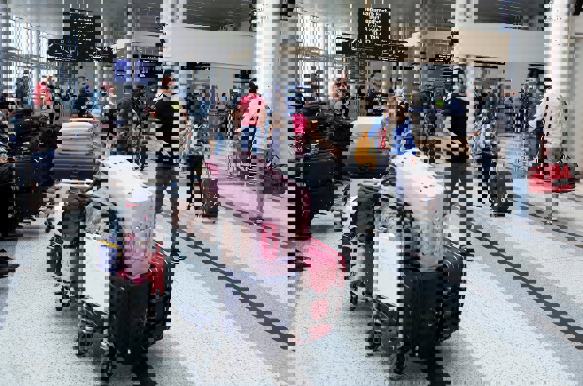 فيديو.. مطار بيروت يتعرض لهجوم سيبراني من "جنود الرب"