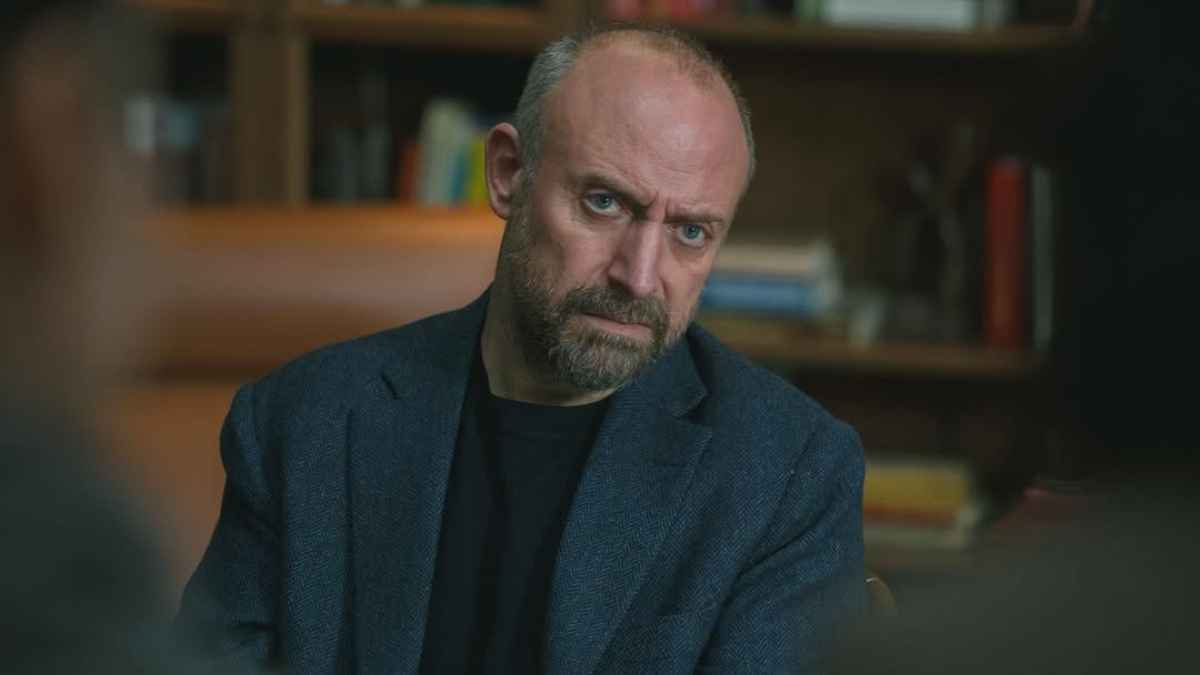 النجم التركي خالد أرغنتش يواجه السجن بسبب "شهادة زور"