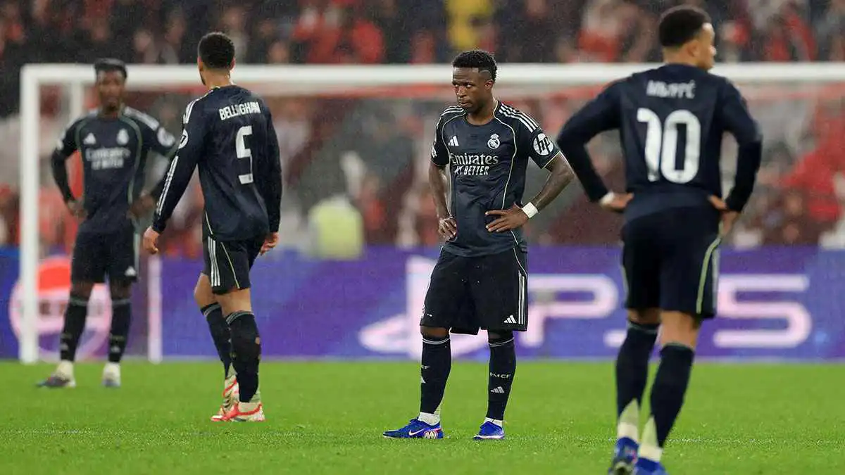 تُجسّد اللامبالاة.. صورة كارثية تكشف أزمة لاعبي ريال مدريد أمام بنفيكا (شاهد)