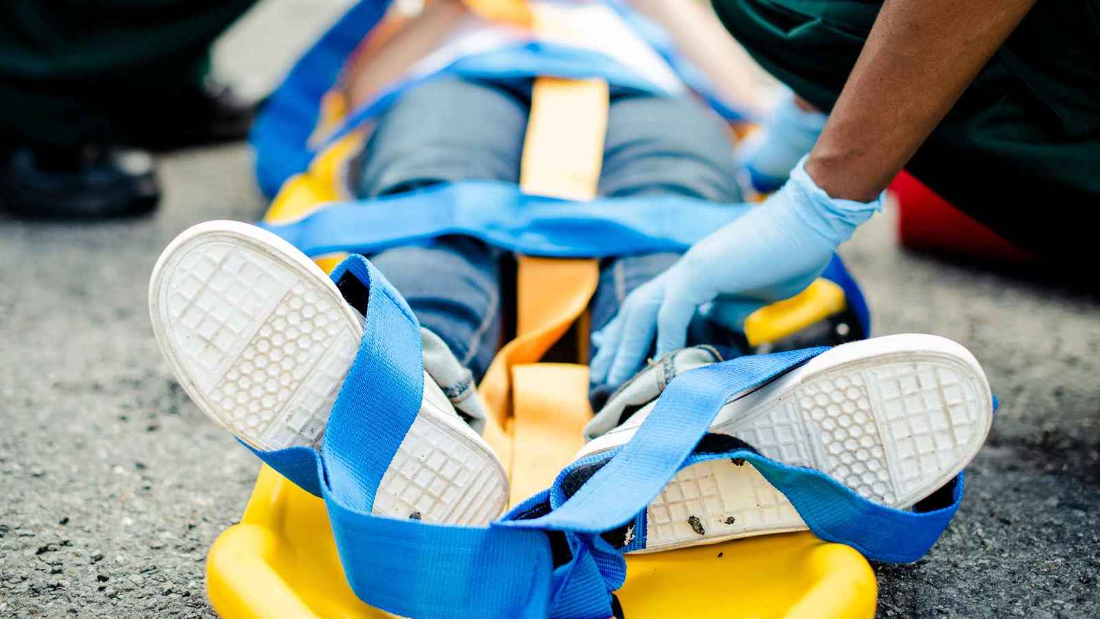 الجزائر.. مصرع 3 أشخاص وإصابة آخرين في حادث مروع