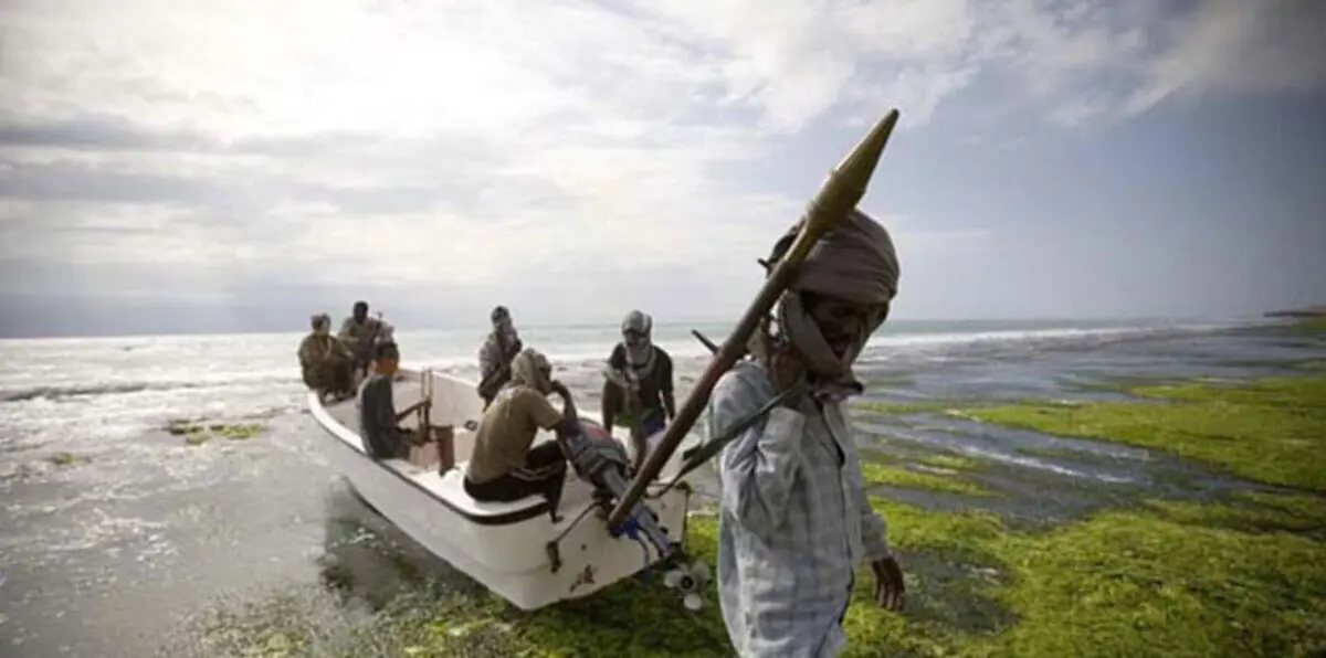 فرار سفينة إيرانية احتجزها قراصنة صوماليون