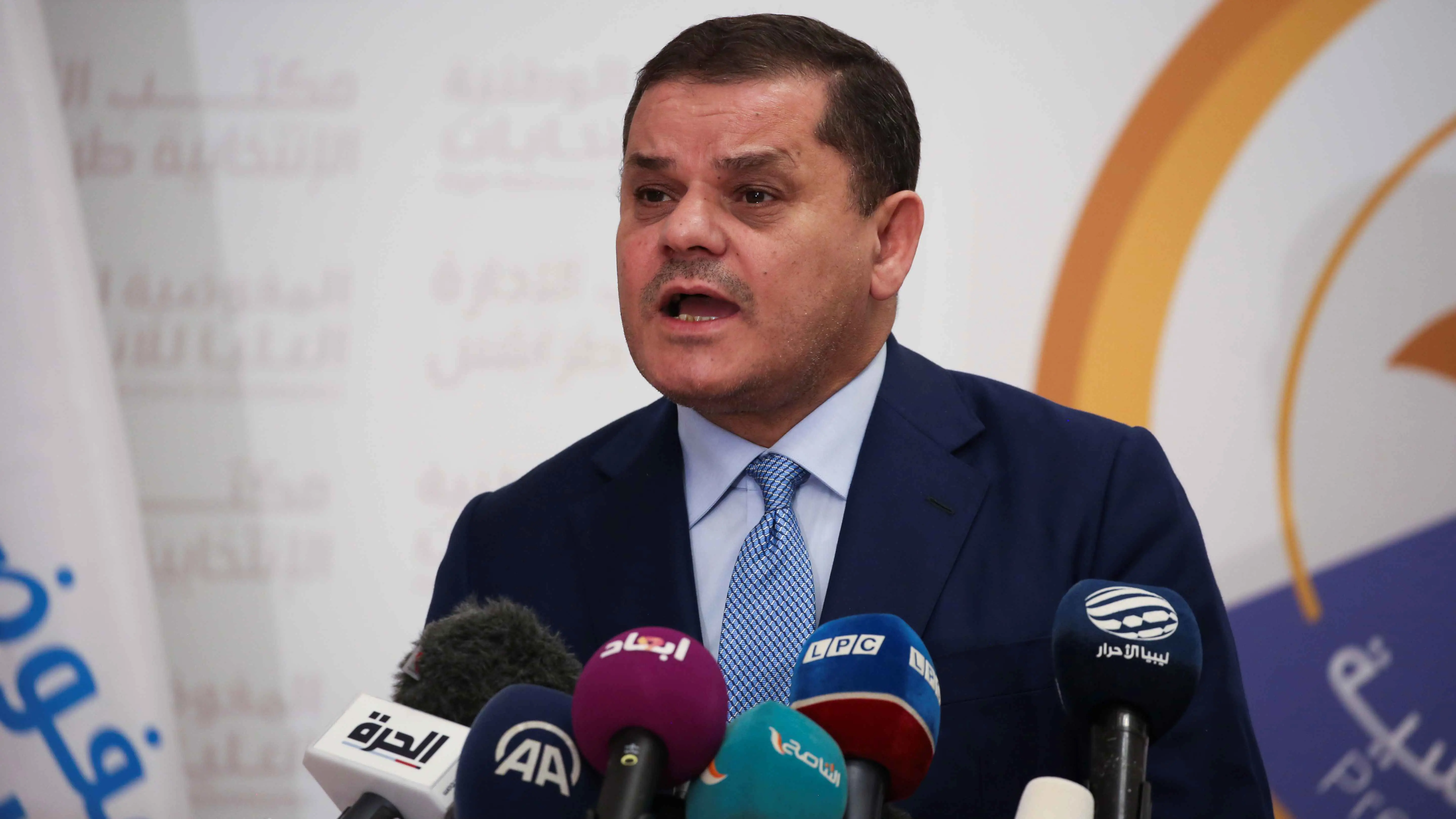 وسط "سباق المبادرات".. هل تنفك عقدة الانتخابات الليبية؟