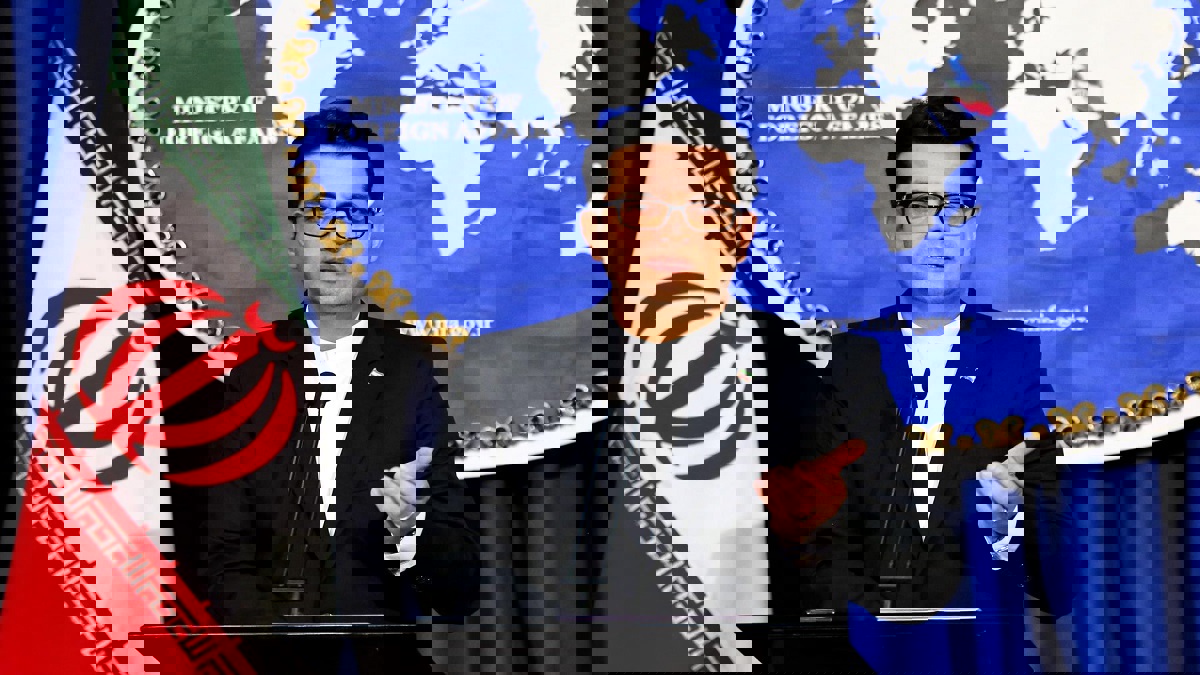 إيران تعلق على عقوبات أمريكية جديدة ضد عسكريين ونجل خامنئي‎