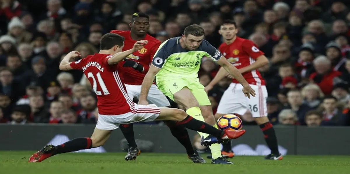 مانشستر يونايتد ينتزع تعادلًا مثيرًا مع ليفربول