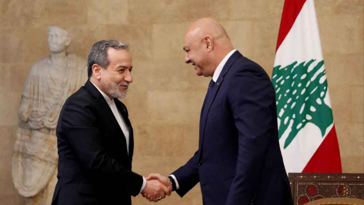 إيران تعلن استعدادها للمساهمة في إعادة إعمار لبنان