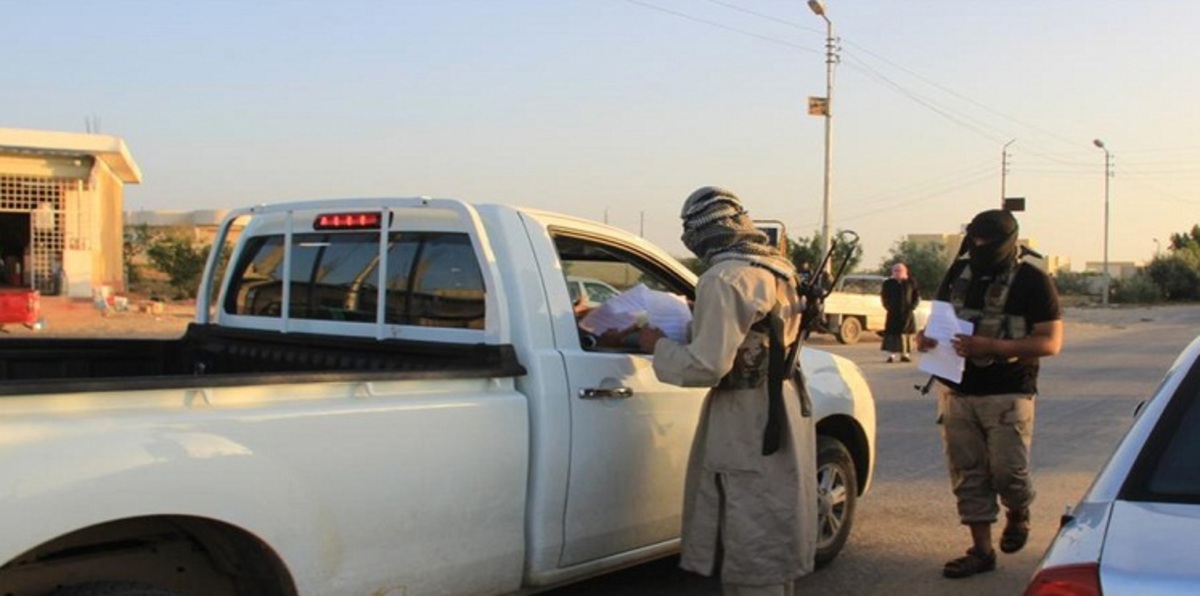 بعد "كمين الغاز".. هل دخلت عناصر متشددة من العراق وليبيا إلى سيناء؟