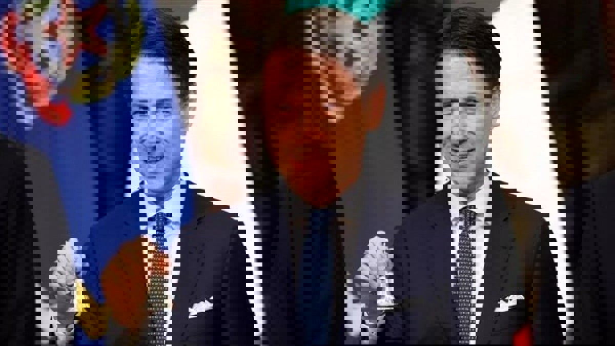 إيطاليا تبدأ تخفيف إجراءات العزل اعتبارا من 4 مايو