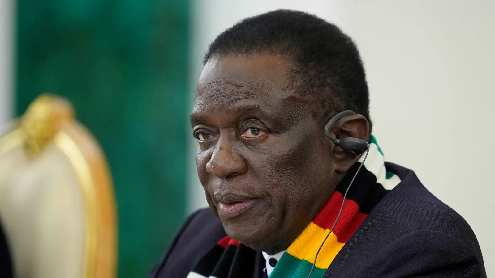 مساع لتمديد ولاية الرئيس.. زيمبابوي على أعتاب أزمة سياسية جديدة