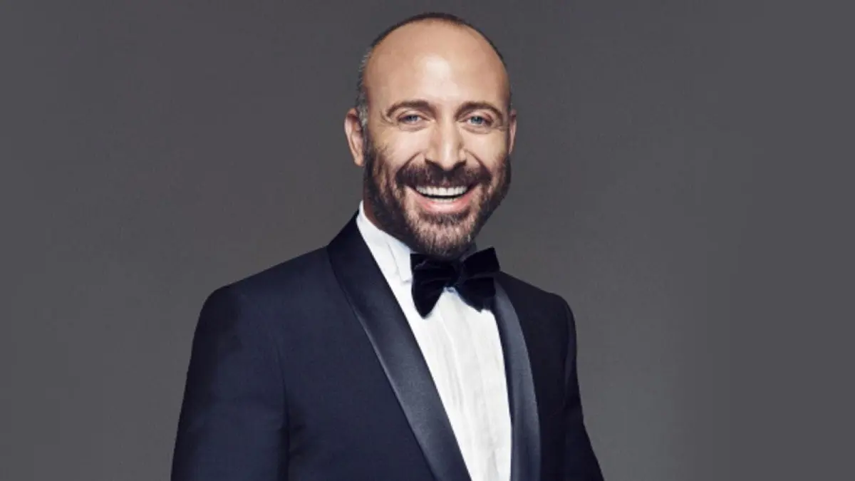 الاعتداء على النجم التركي خالد أرغنتش في الشارع (فيديو)