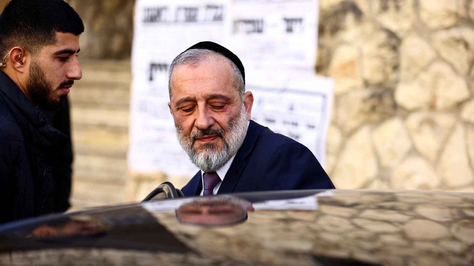 بسبب قانون التجنيد.. الحريديون يهددون بشلّ ائتلاف نتنياهو