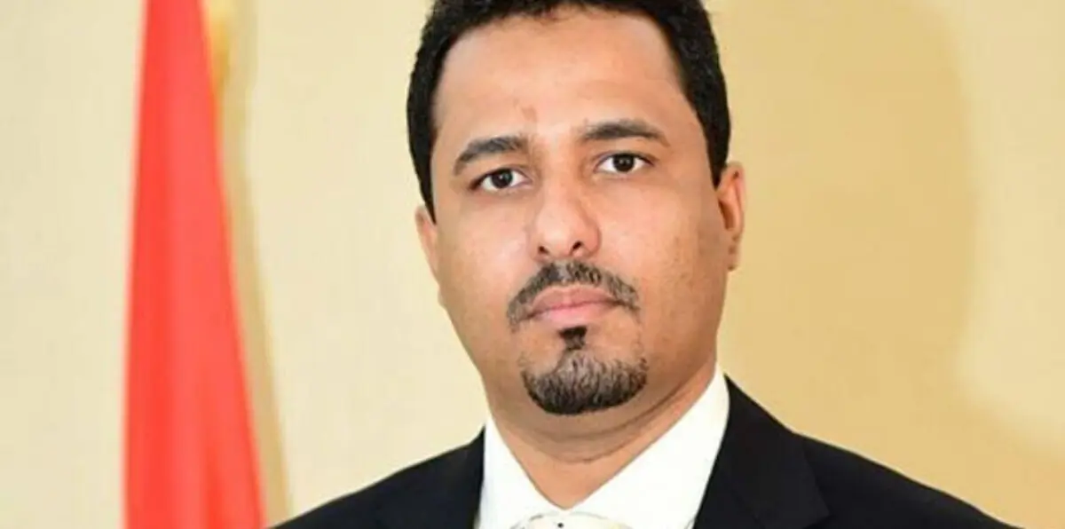 وزير وقائد عسكري بارز من أنصار هادي يتبادلان تهم الفساد.. مشتقات النفط إلى أين؟