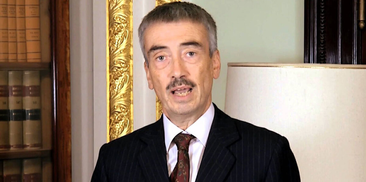 السفير البريطاني في ليبيا: المملكة المتحدة لا تدعم "الإخوان"