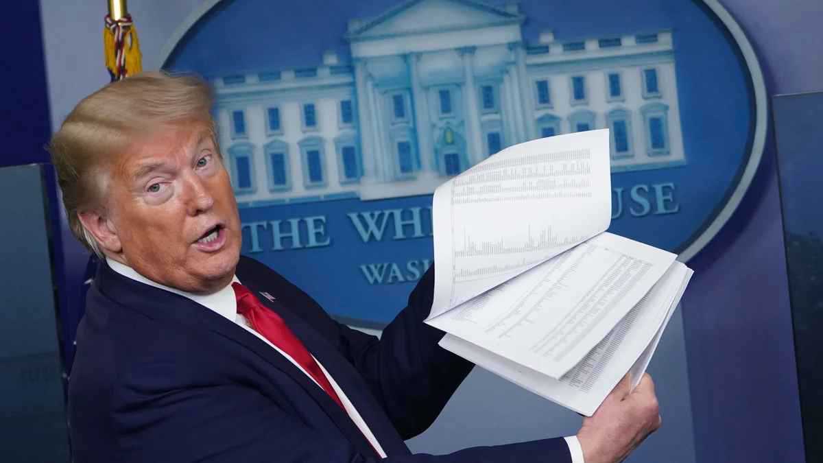 ترامب يتحدى صحفيين بالتفوق عليه بالاختبارات العقلية