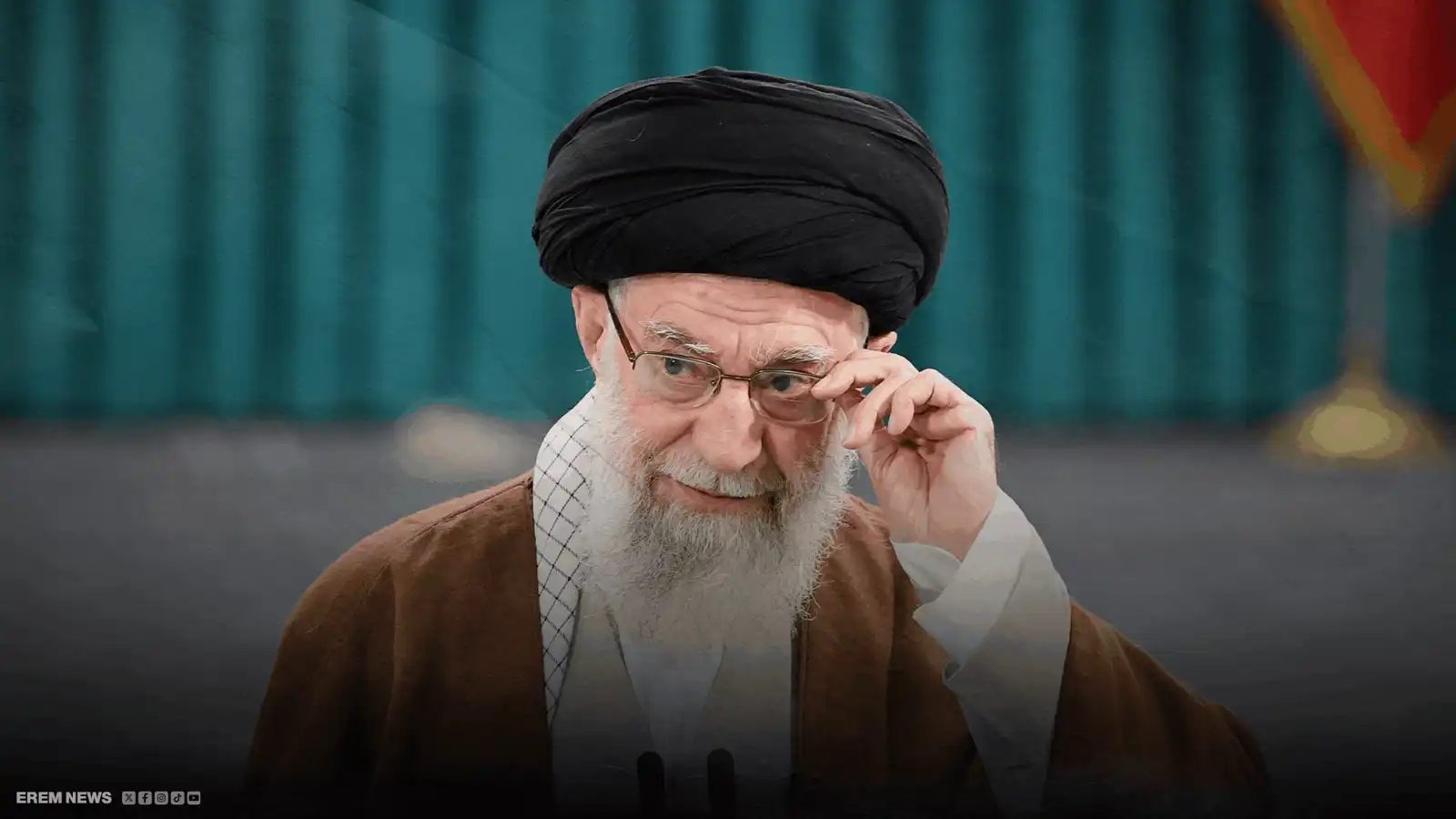 ليلة سقوط خامنئي التي لم تحدث.. كيف نجا المرشد من "خنجر روحاني"؟ (فيديو إرم)