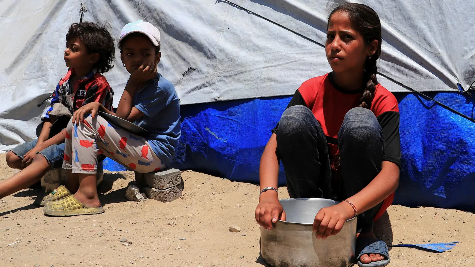 أمريكا تدرس منح "غزة الإنسانية" ملايين الدولارات للمساعدات