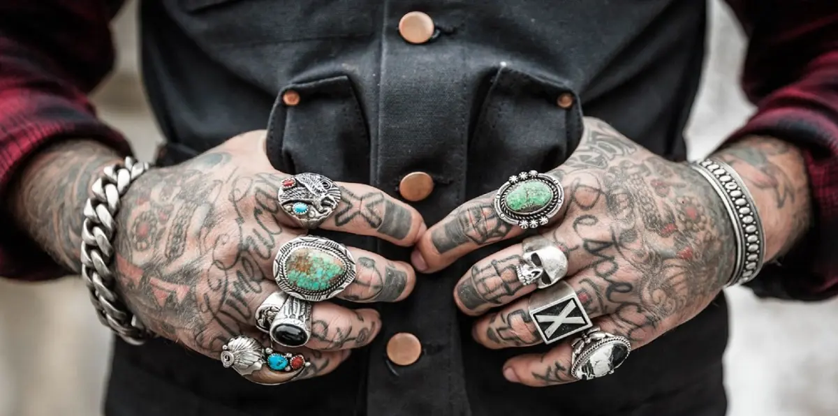 الحكومة الصينية تمنع الوشم على أجساد لاعبي كرة القدم