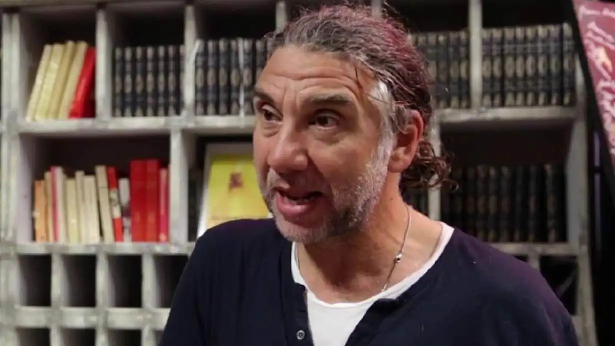 "قلة أدب".. نوار بلبل يهاجم تيم حسن في "مولانا"