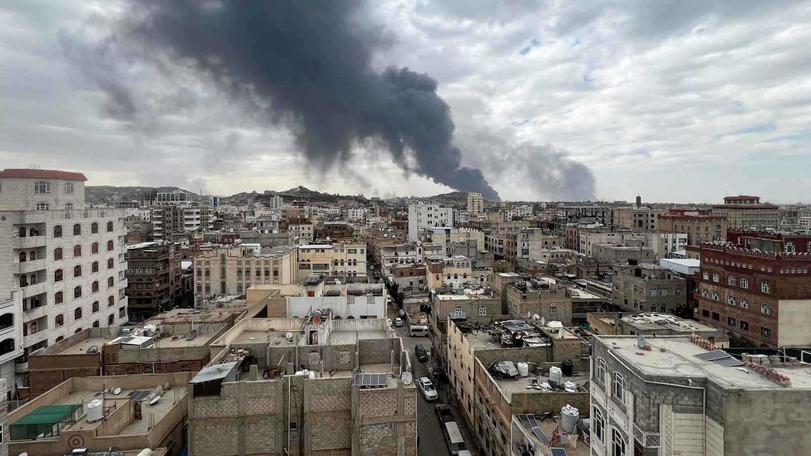 بانتظار نتائج .. إسرائيل تعلن استهداف اجتماع لقيادات الحوثيين في صنعاء