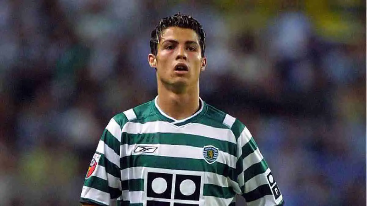 كريستيانو رونالدو بقميص لشبونة