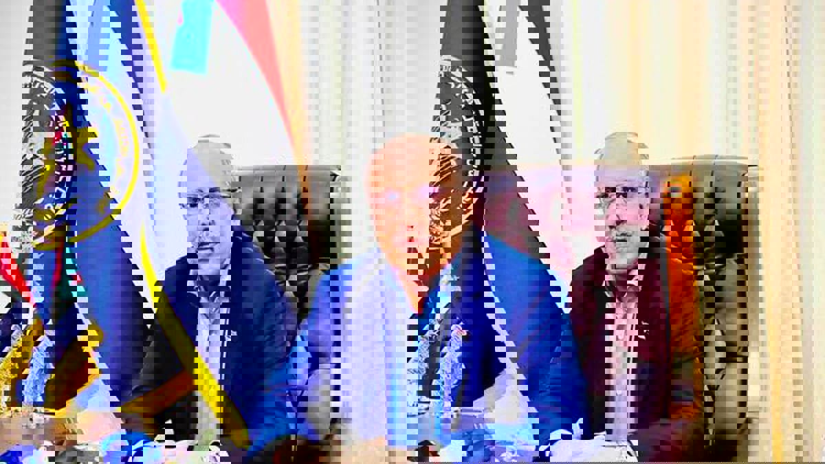 "الانتقالي الجنوبي" يُرحب بعودة رئيس الحكومة اليمنية إلى عدن