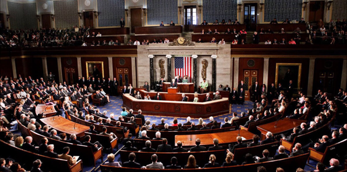 جيمس كومي: ترامب أقالني لتقويض تحقيق (إف.بي.آي) بشأن روسيا