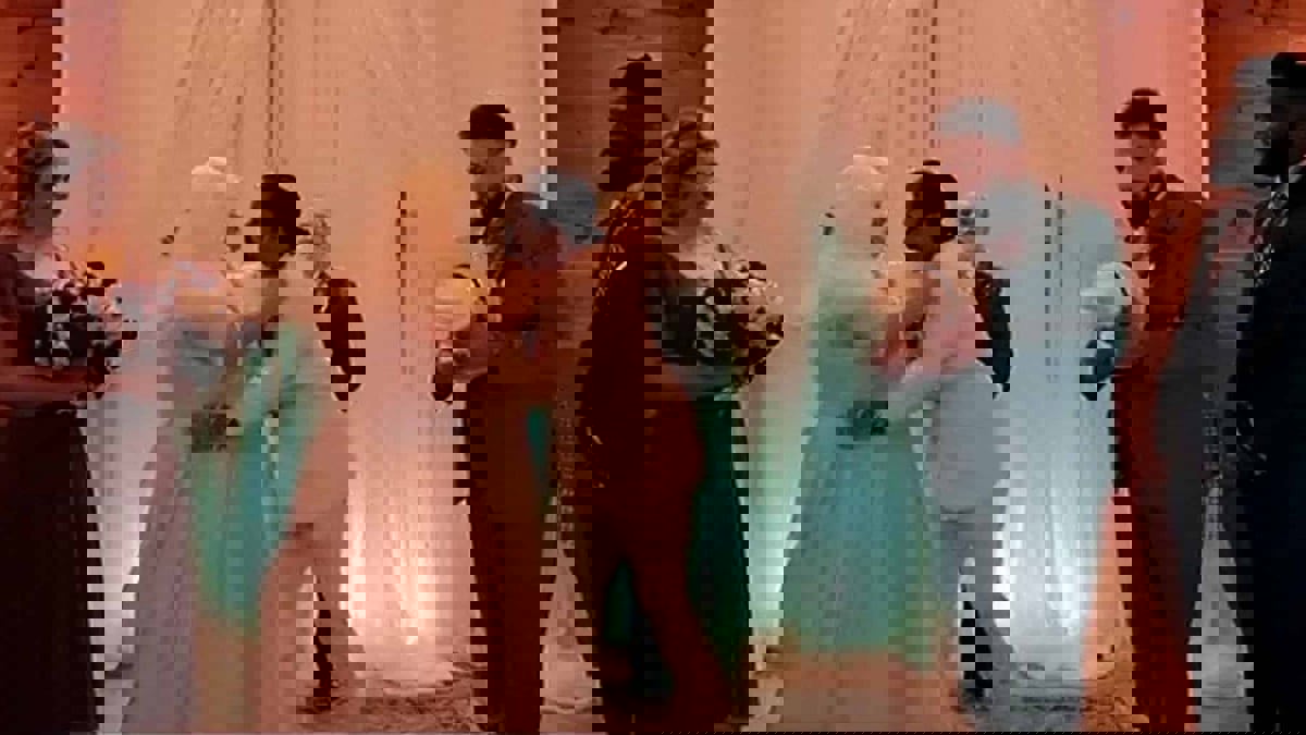 قناة سعودية تهاجم نيتفلكس بعد مشهد مخل لمؤيد النفيعي في "مسلسل مو"