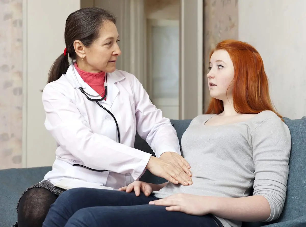 12 علاجًا طبيعيًا لقرحة المعدة والحموضة المعوية