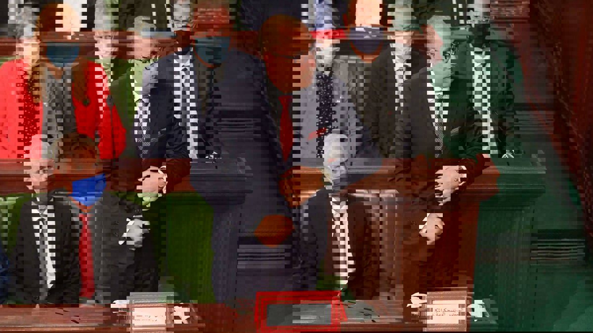 جون أفريك: تونس تواجه طريقا شائكا في مفاوضاتها مع المانحين الدوليين