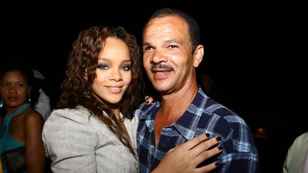 وفاة والد ريهانا عن 70 عاما بعد معاناة مع المرض