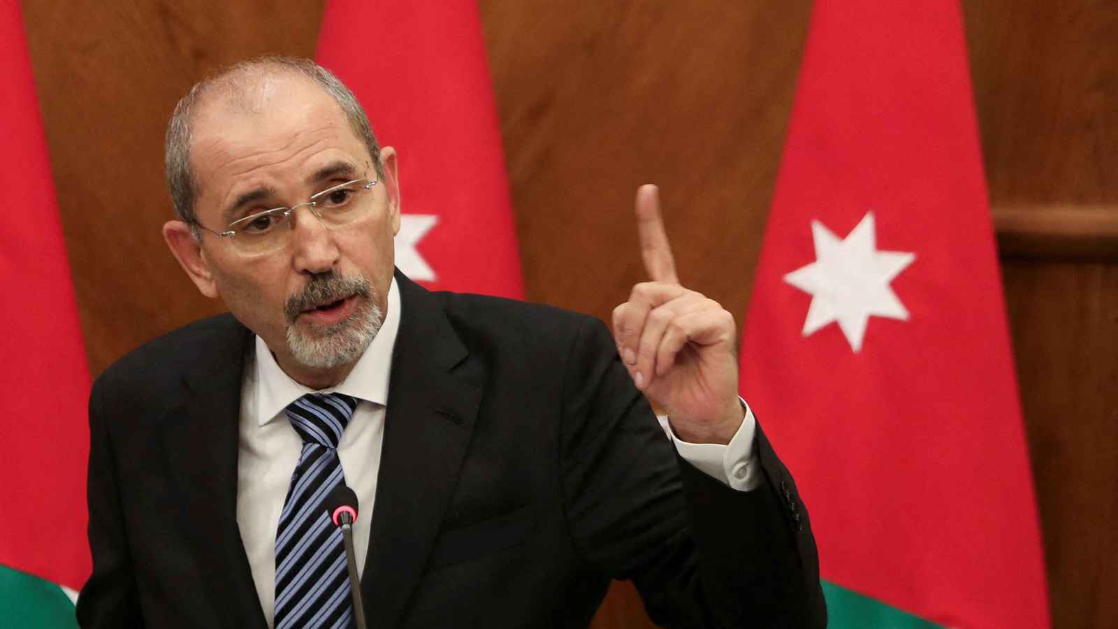 وزير الخارجية الأردني يلتقي الشرع في دمشق اليوم