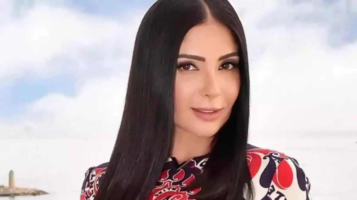 عودة منى زكي للدراما بمسلسل "طالع نازل" تثير تفاعلًا واسعًا