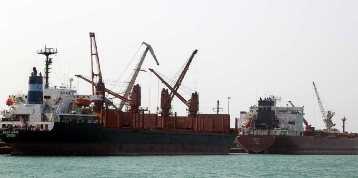 التحالف العربي: ميليشيات الحوثيين أفرجت عن سفينة احتجزتها ‎لمدة 62 يومًا في الحديدة