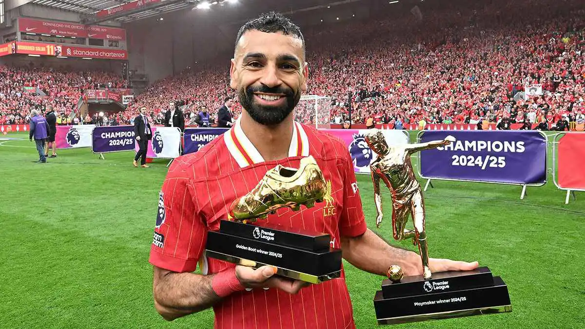 كم جائزة كبيرة حققها محمد صلاح مع ليفربول؟
