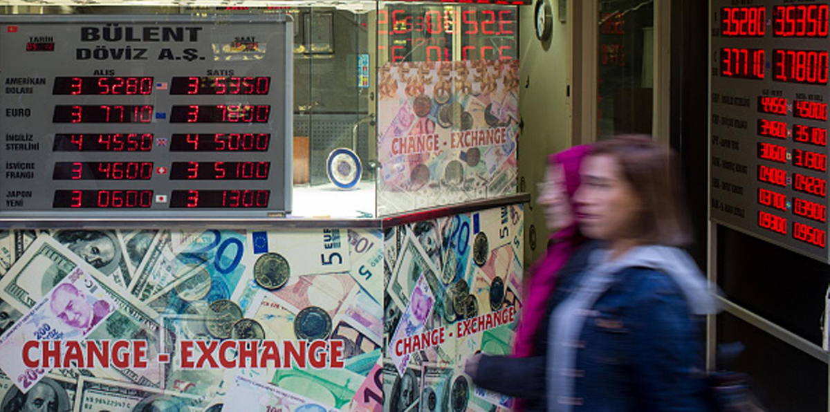 حملة لدعم الليرة التركية في دول الخليج تخيب آمال مؤيدي أردوغان