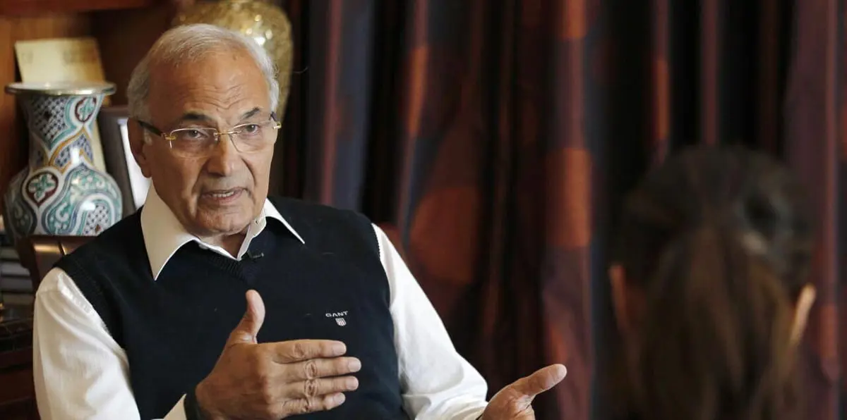 مثيرًا علامات استفهام.. ما سر "الانسحاب الناعم" للفريق شفيق من رئاسة حزبه؟