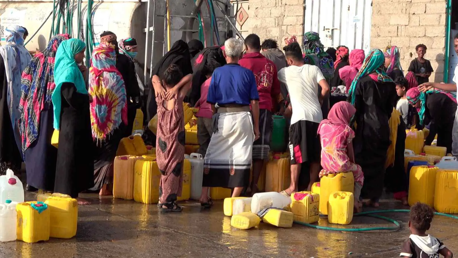 "اتفاق نادر" بين الحكومة اليمنية والحوثيين في تعز