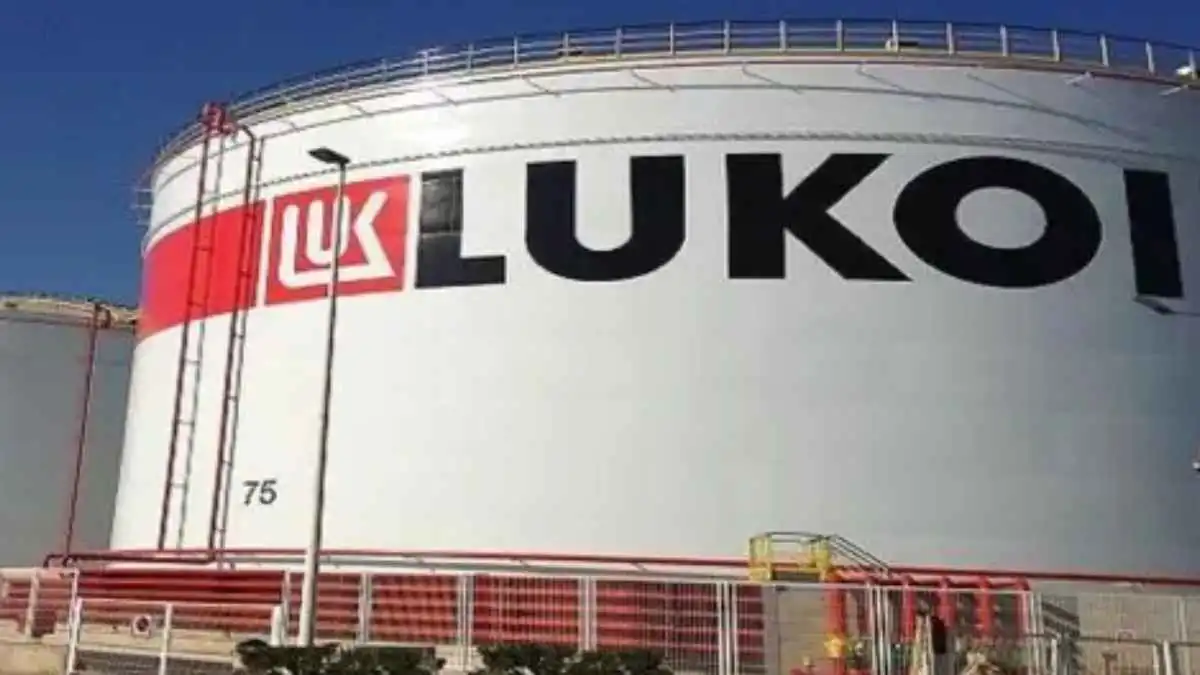 "لوك أويل" الروسية تعلن حالة القوة القاهرة في حقل غرب القرنة العراقي