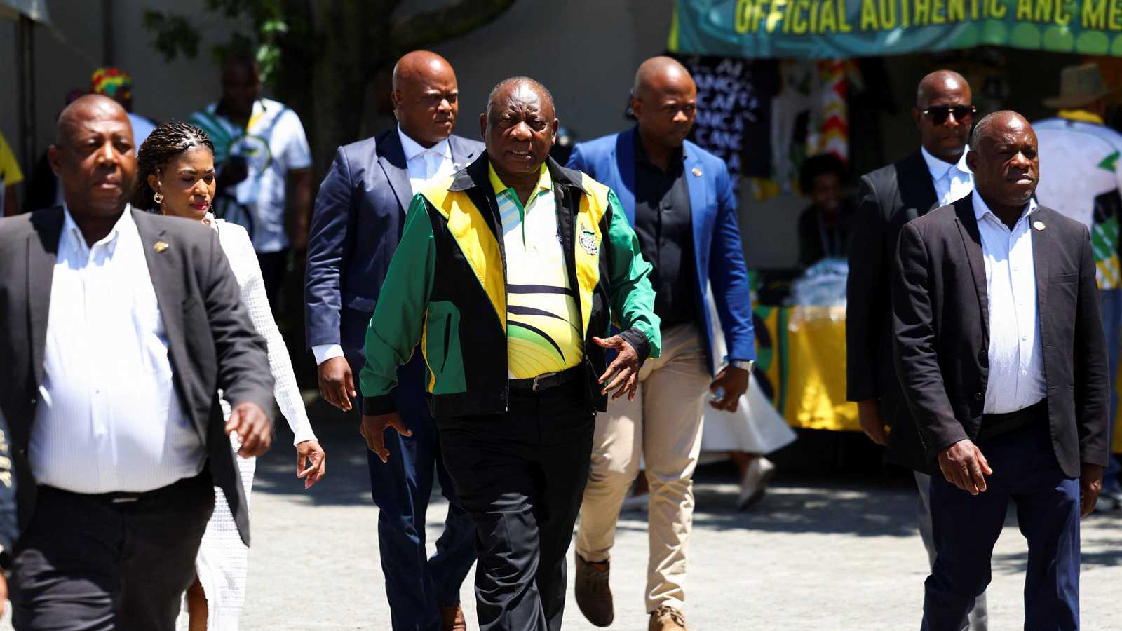 رئيس جنوب أفريقيا يدعو لفضح "القصص الكاذبة" عن اضطهاد البيض