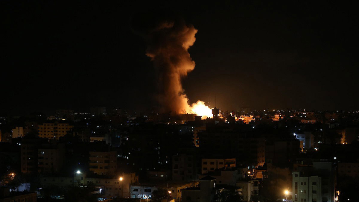 إسرائيل تقصف مواقع لحماس في غزة ردا على إطلاق صاروخين