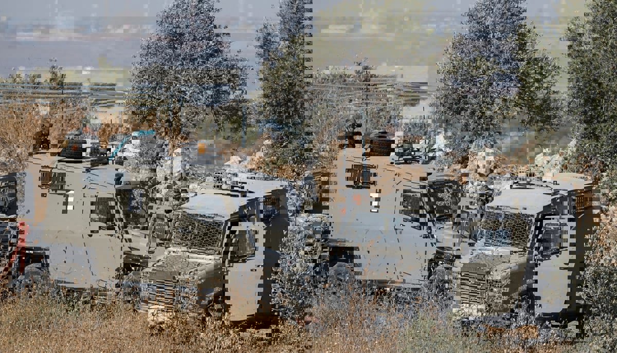 بالفيديو.. الجيش الإسرائيلي ينكل بجريح فلسطيني في جنين