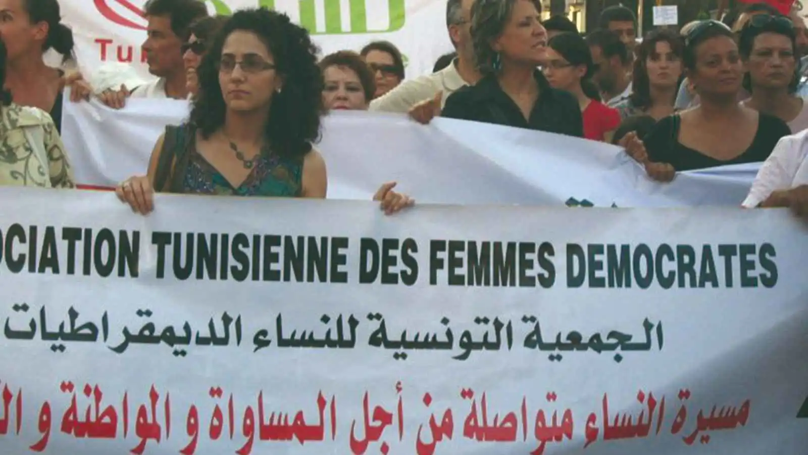 مخالفات أم تضييقات.. تجميد نشاط منظمات وجمعيات يثير جدلا في تونس